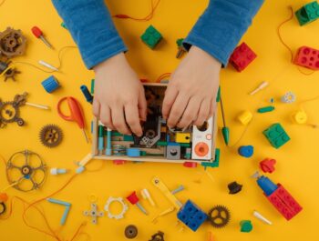 Crafty STEM: Science Kits That Spark Creativity Too